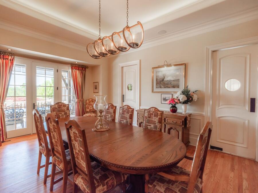 Formal dining room