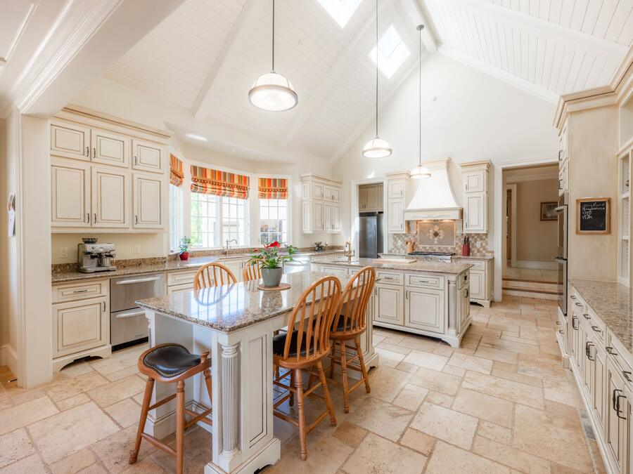 Kitchen with dual islands